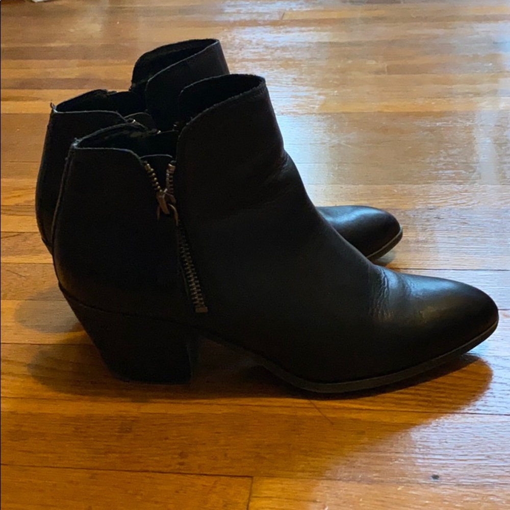 FRYE black booties with double zipped - Size 9